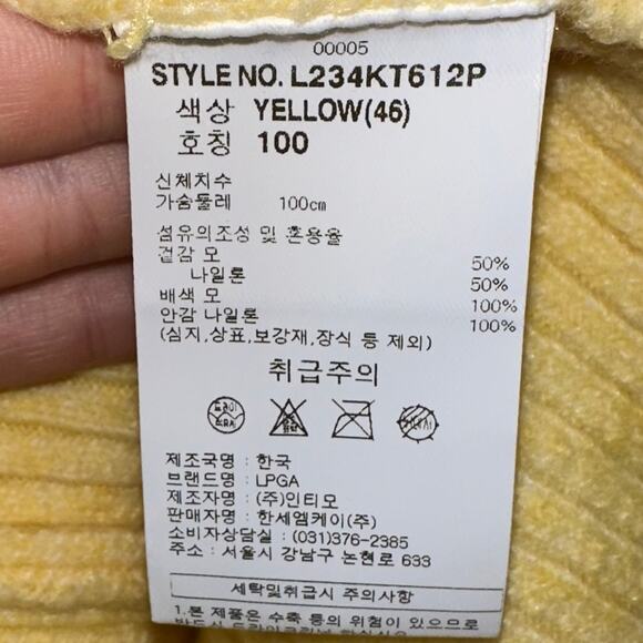 LPGA Yellow Wool Blend Sponsored Golf Pullover Sweater Size Medium - Picture 6 of 16